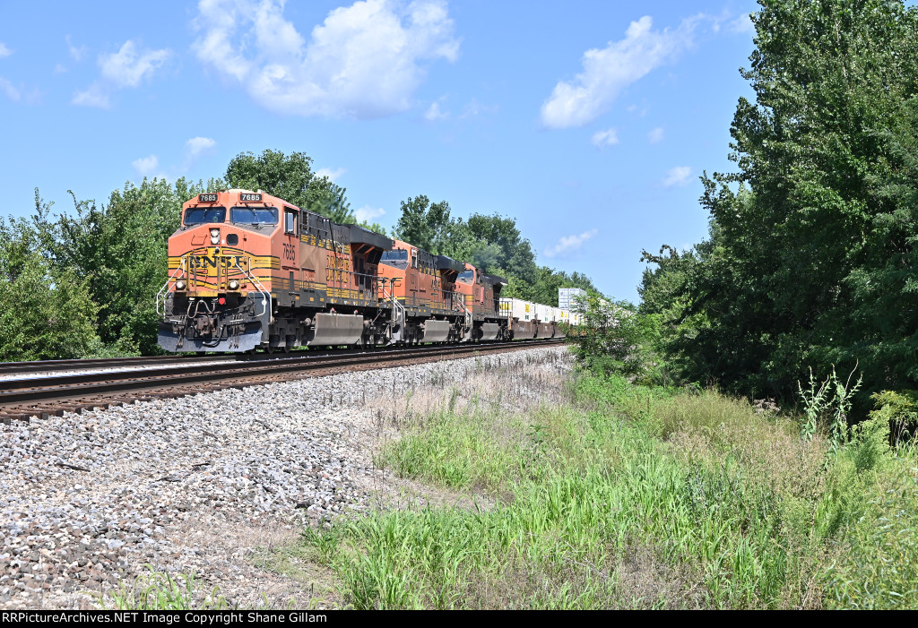 BNSF 7685